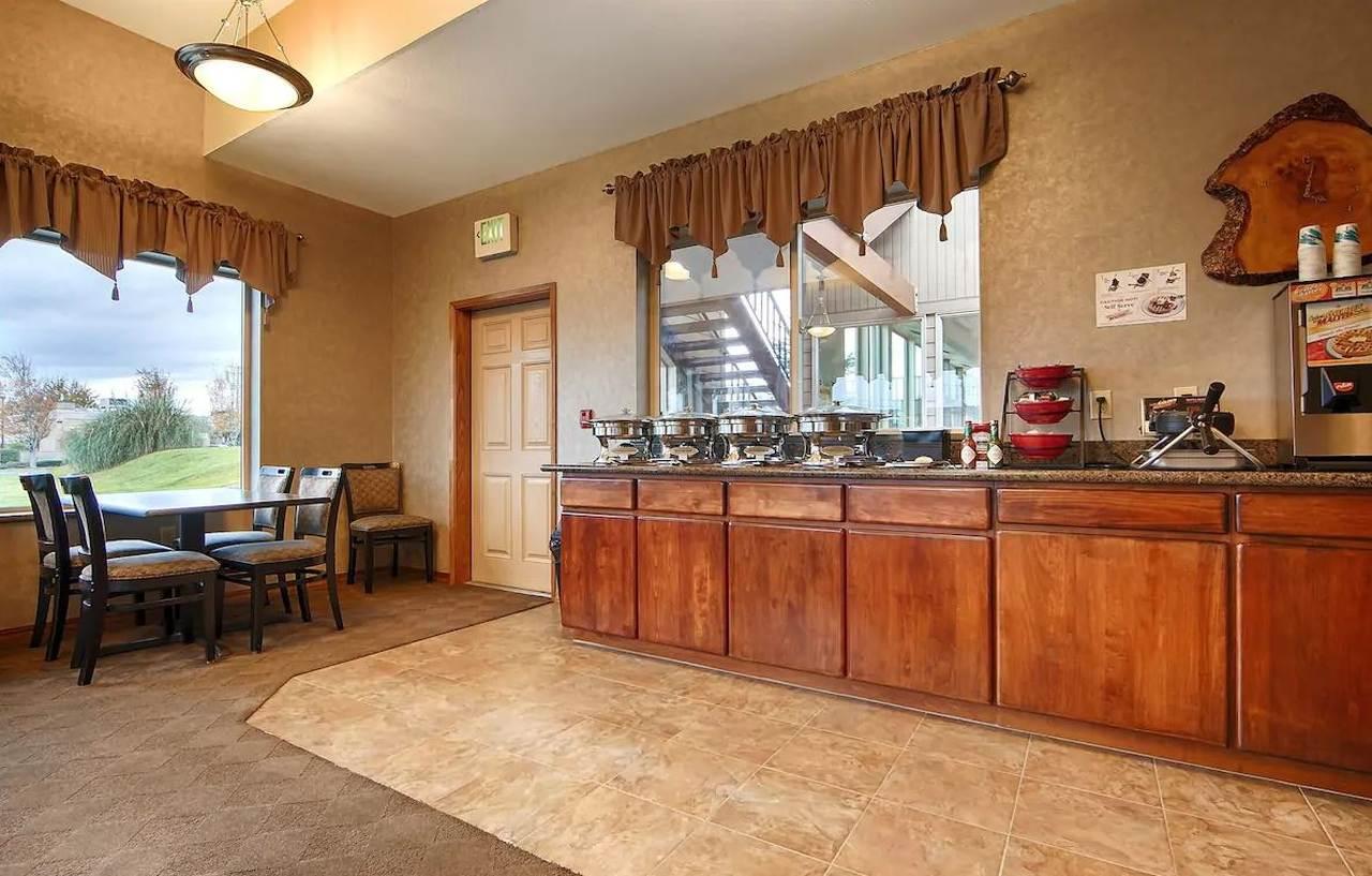 Best Western Holiday Hotel Coos Bay Exterior photo