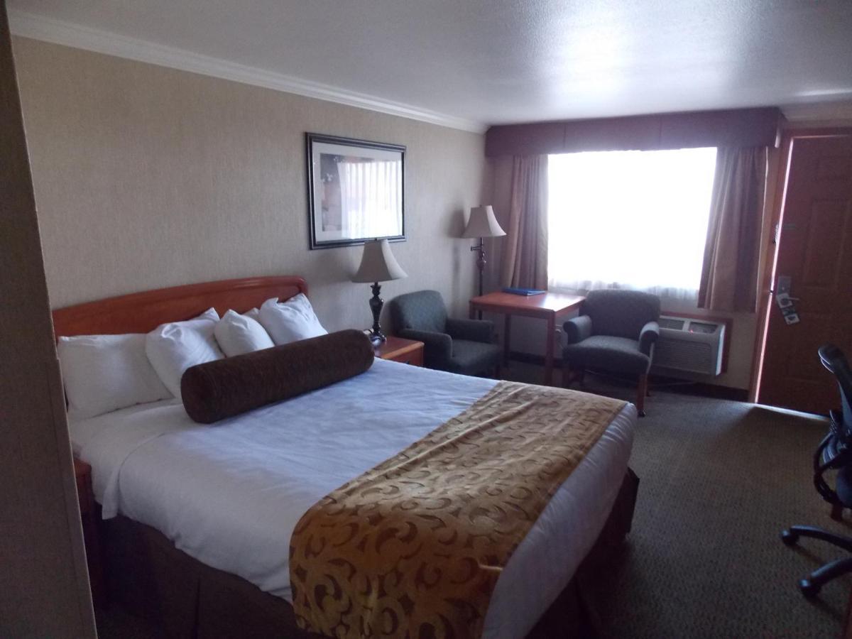 Best Western Holiday Hotel Coos Bay Room photo