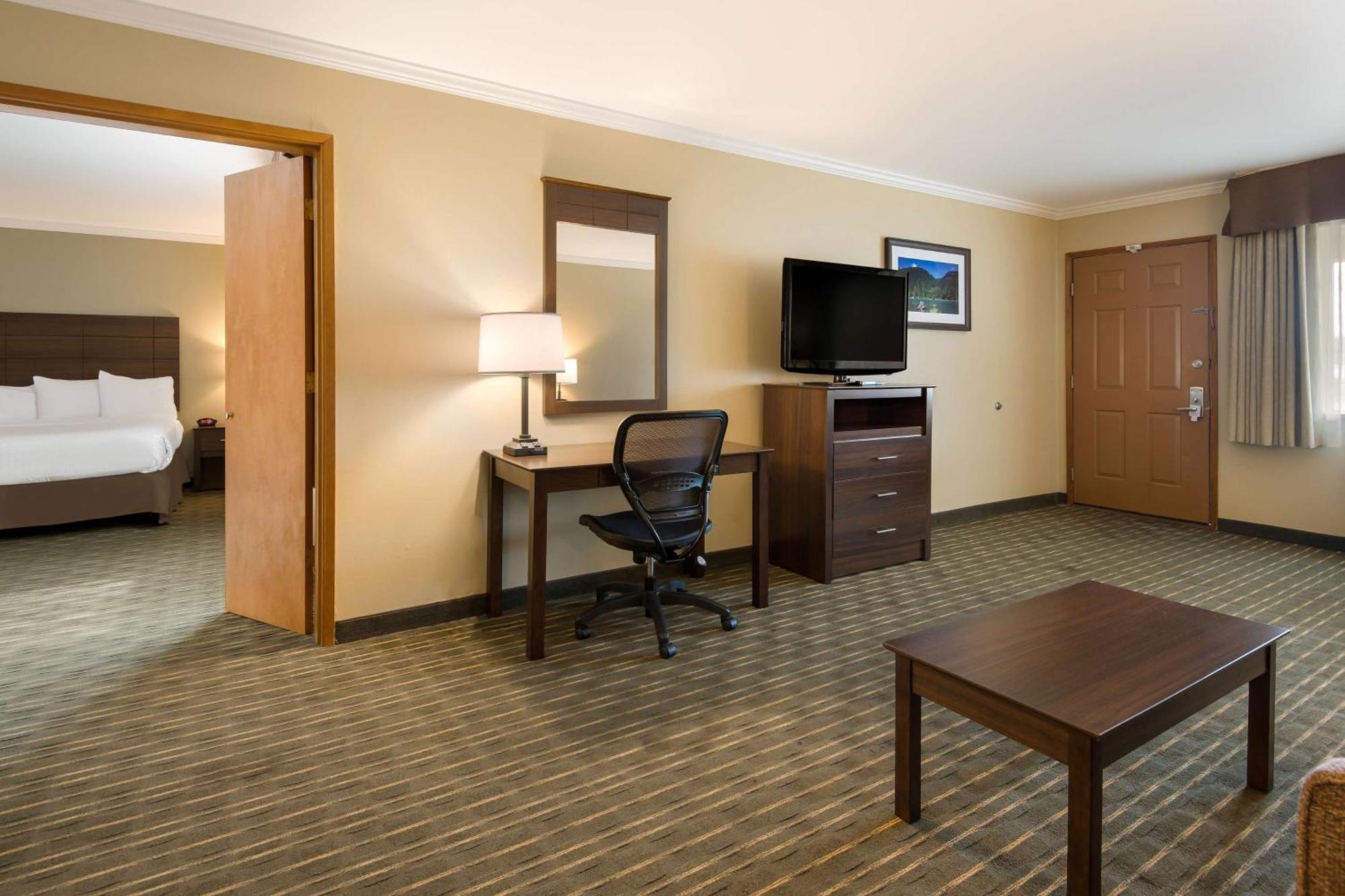 Best Western Holiday Hotel Coos Bay Exterior photo