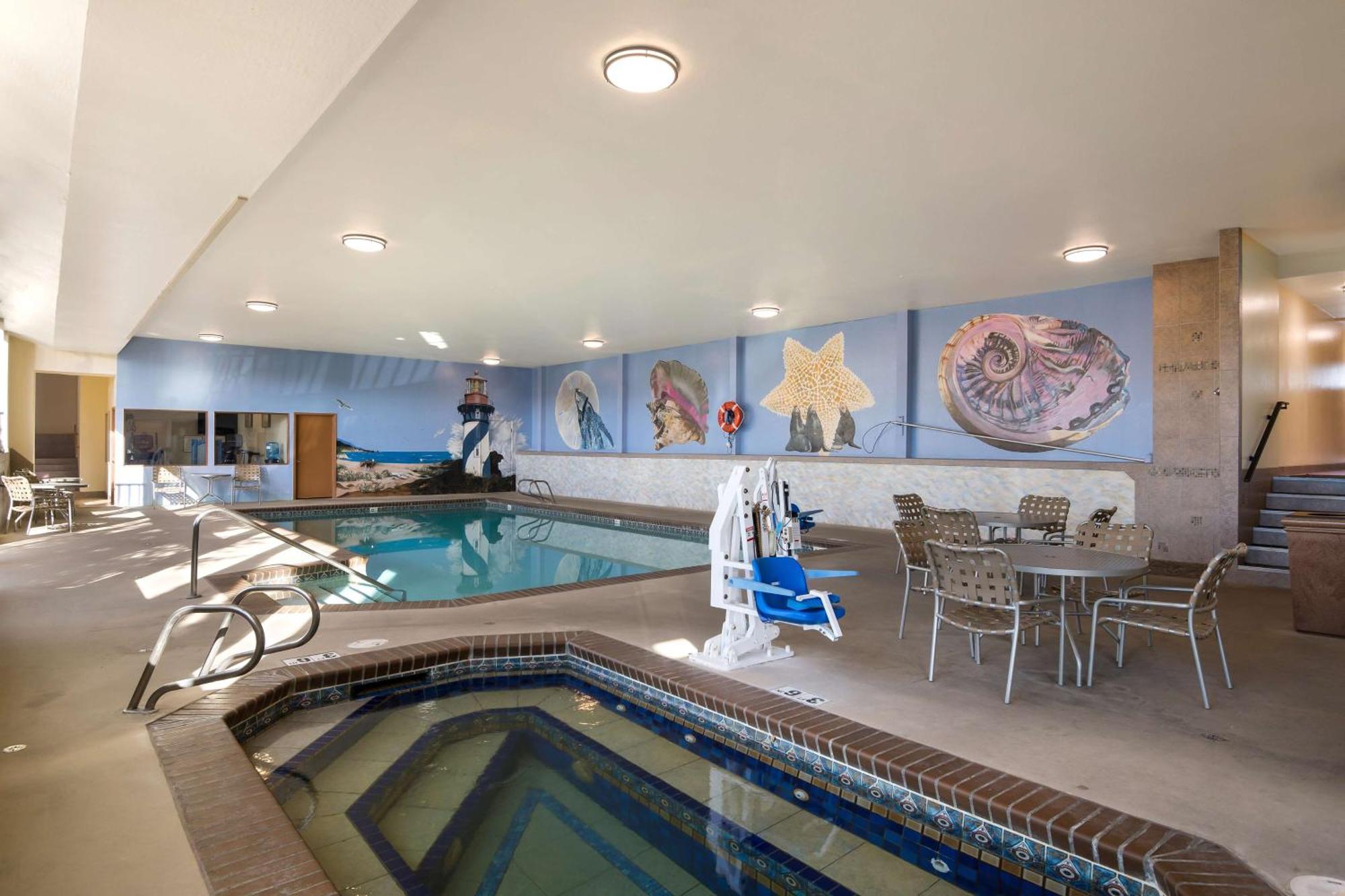 Best Western Holiday Hotel Coos Bay Exterior photo