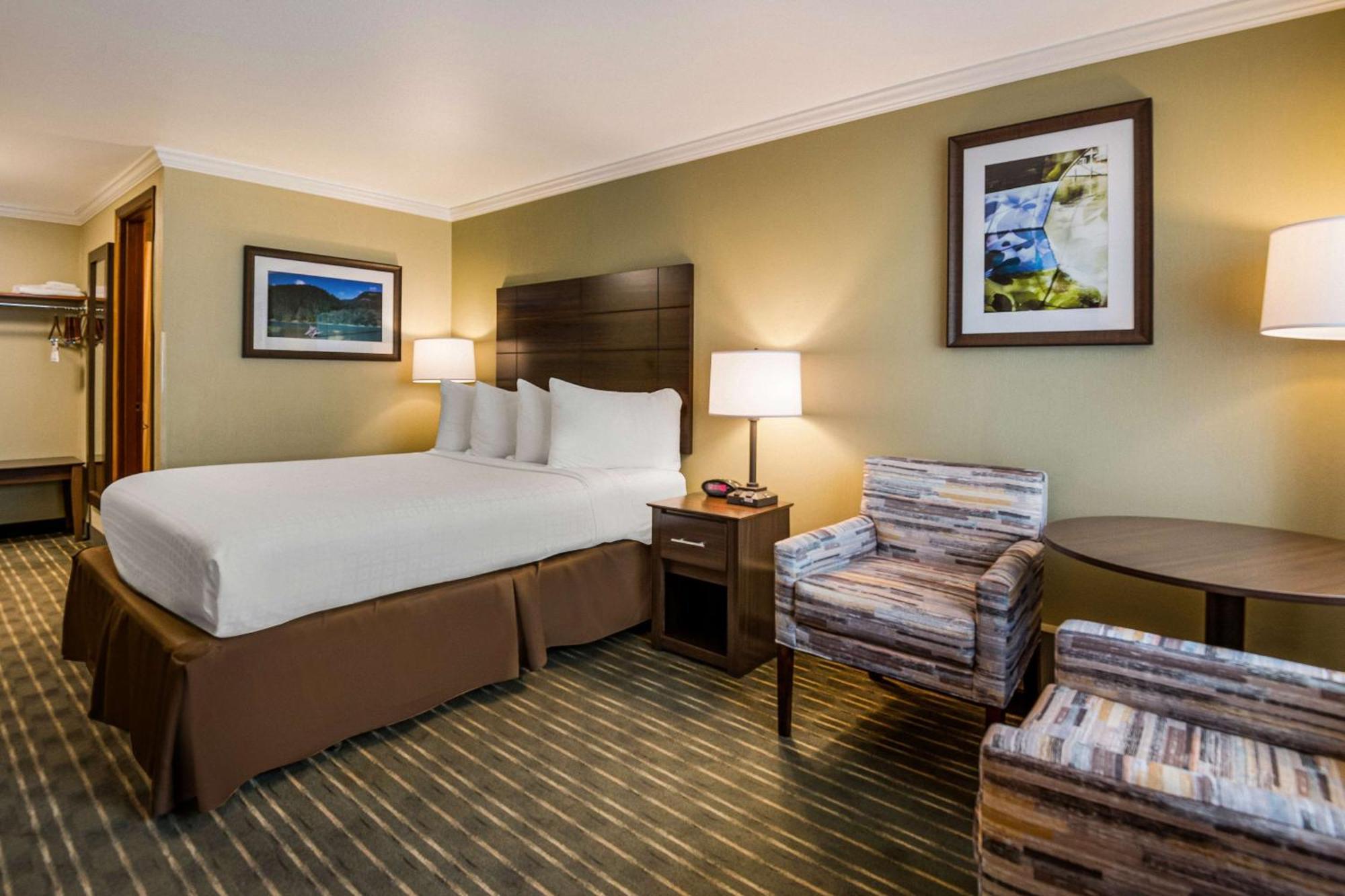 Best Western Holiday Hotel Coos Bay Exterior photo