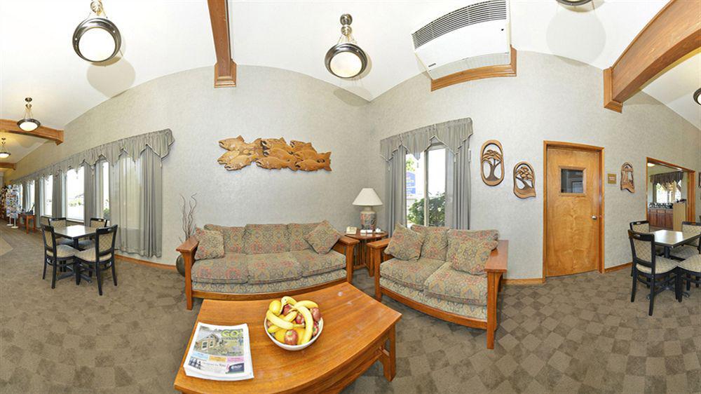 Best Western Holiday Hotel Coos Bay Exterior photo